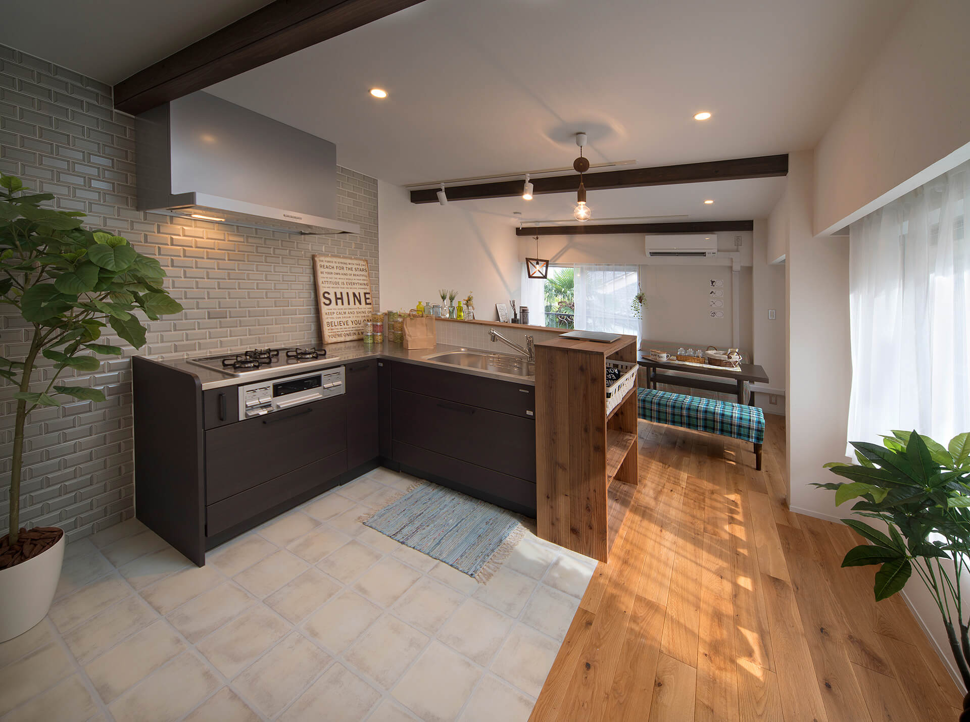 団地の一室をリノベーション、外観と内装のギャップがあるご自宅