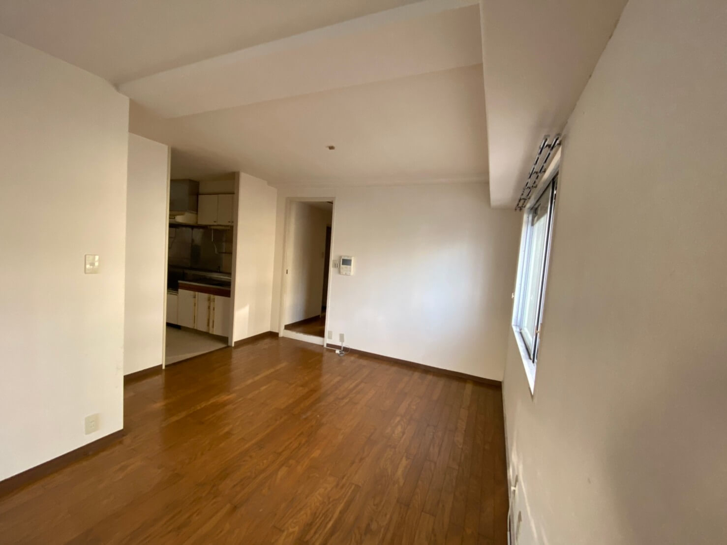 会話が弾む活気あるリビングキッチンにリノベーション